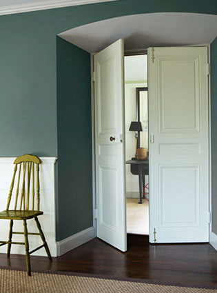 Paints, Stains & Sundries